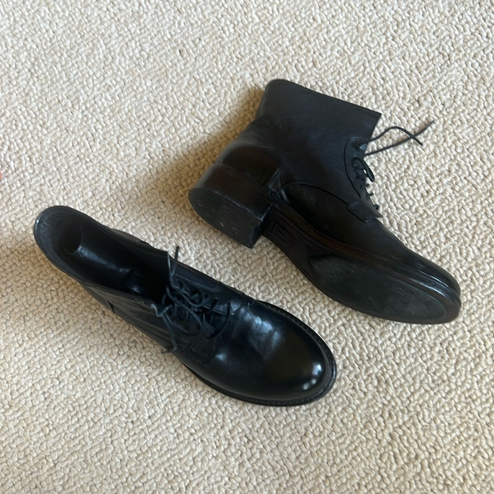 Combat style lace up boots, made in Italy, black size 40